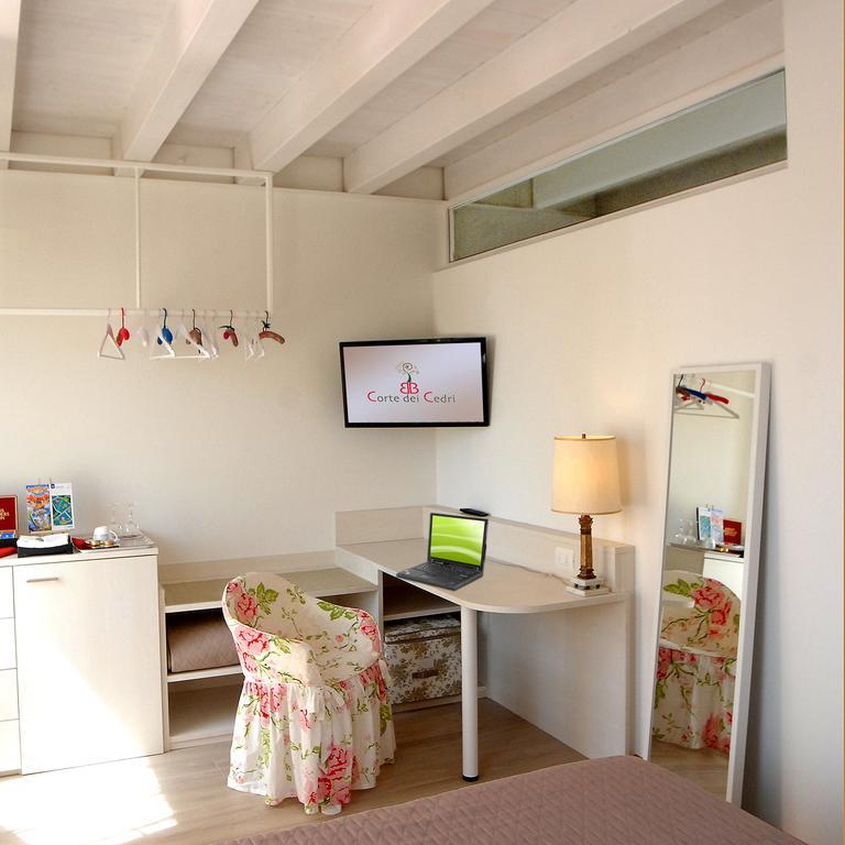 B&B Corte Dei Cedri Bussolengo Exterior photo